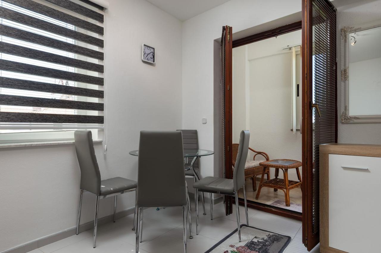Top Central Apartments Pula Exterior foto